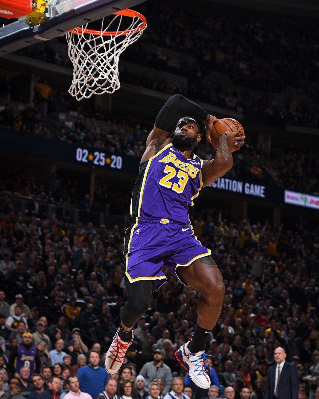 无论是在进 无论是在进