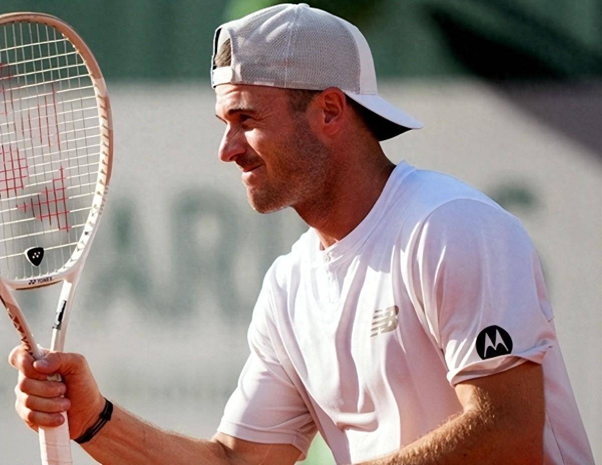 要一名能够 要一名能够